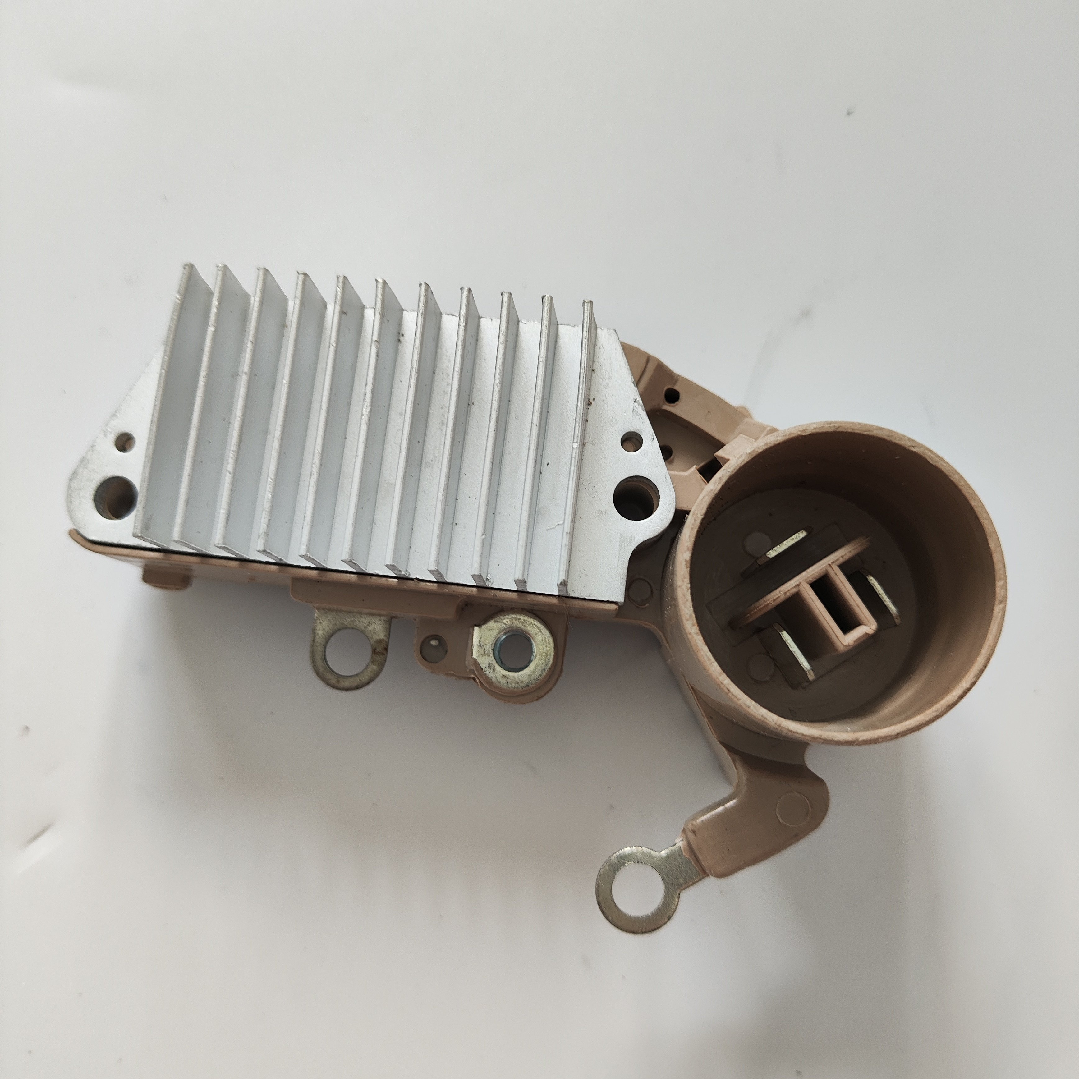 Original Quality Genuine Auto Alternator Regulator 126000-1200 for toyota